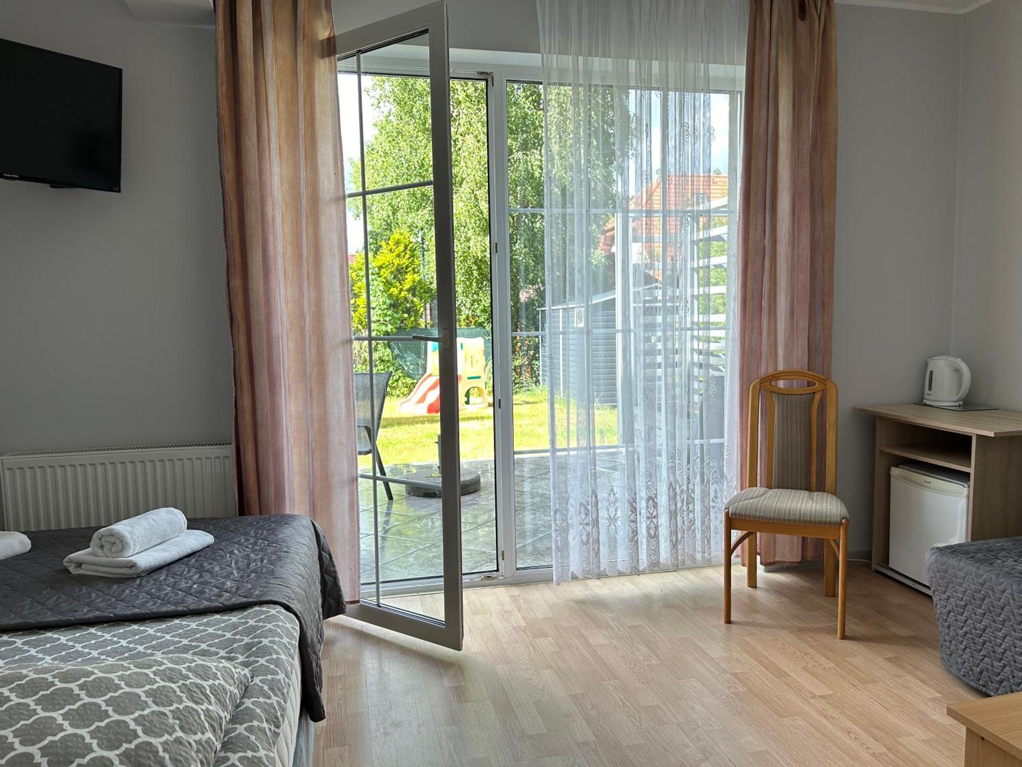 Dw Roza Wiatrow Apartment Debki Ngoại thất bức ảnh